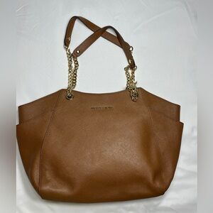 Michael Kors Tan Leather shoulder bag with Gold Accents